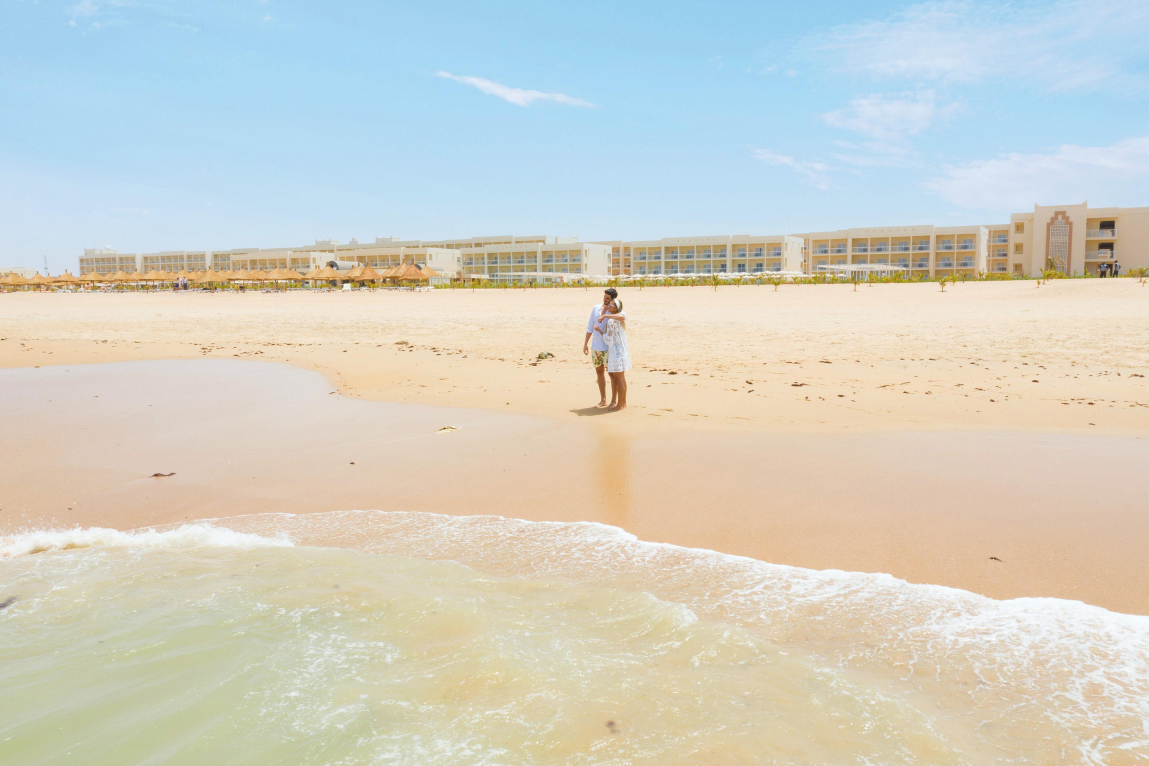 Hotel Riu Baobab Pointe-Sarene Bagian luar foto